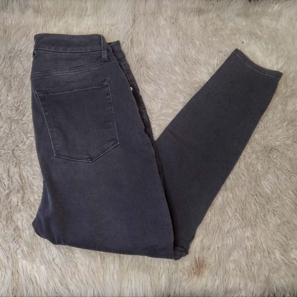 Good American Good Legs Crop Jeans Plus Size 16 - Picture 3 of 11